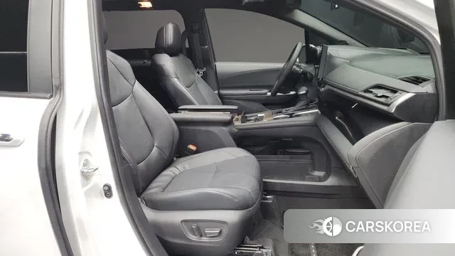 Toyota Sienna 4th Generation 2025 Белый из Кореи, фото 2