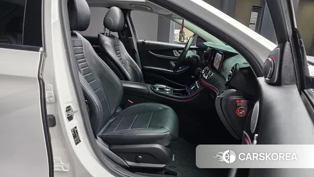 Mercedes-Benz E-Class W213 2018 Белый из Кореи, фото 2