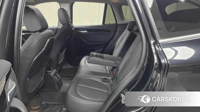 BMW X1 (F48) 2022 Черный из Кореи, фото 2