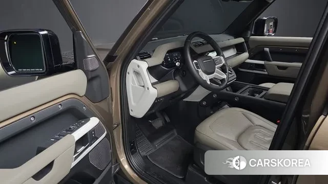 Land Rover Defender (L663) 2021 Песочный из Кореи, фото 2