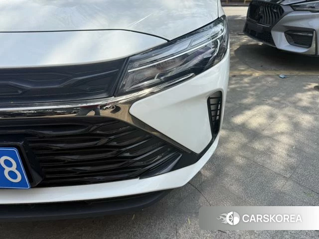 Chevrolet Cruze 2022 Белый из Китая, фото 2