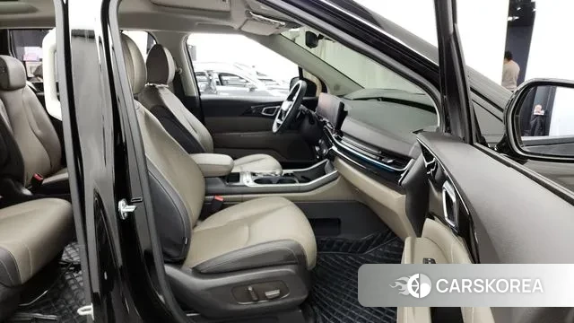 Kia The New Carnival 4th Generation 2024 Черный из Кореи, фото 2