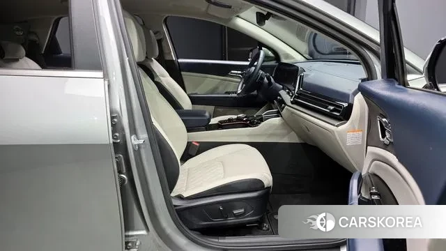 Kia Sportage 5th Generation Hybrid 2023 Серый из Кореи, фото 2