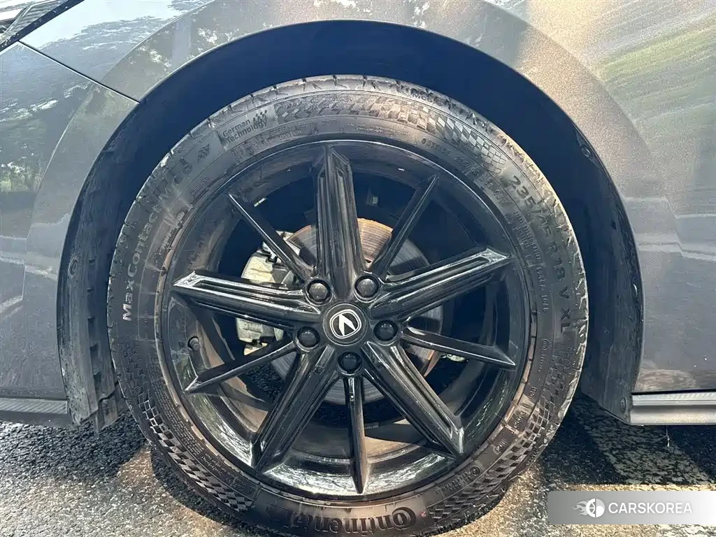 Chang'an Changan UNI-V 2023 Silver/gray из Китая, фото 2