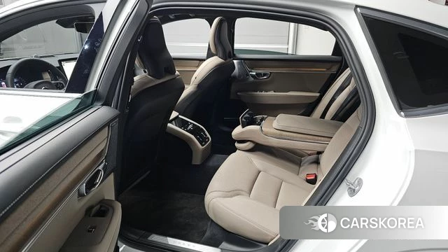 Volvo S90 2025 Белый из Кореи, фото 2