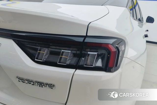 Ford Mondeo 2023 Белый из Китая, фото 2