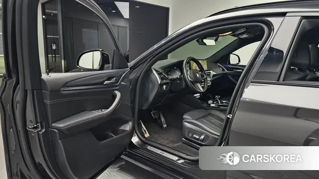 BMW X4 (G02) 2023 Черный из Кореи, фото 2