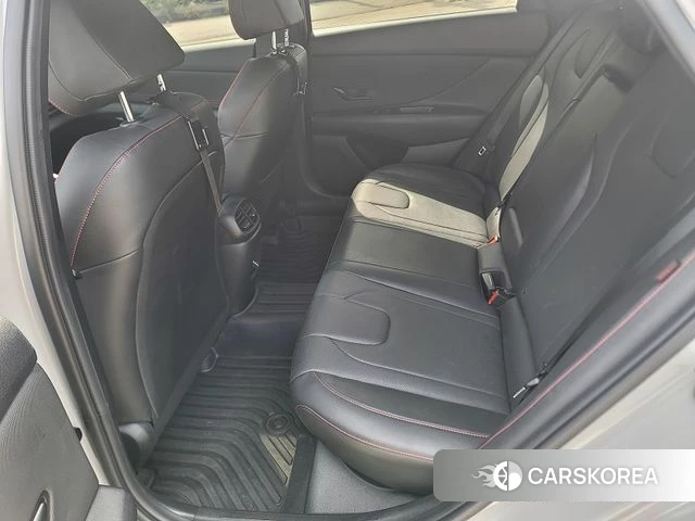 Hyundai The New Avante (CN7) 2023 Серебристо-серый из Кореи, фото 2