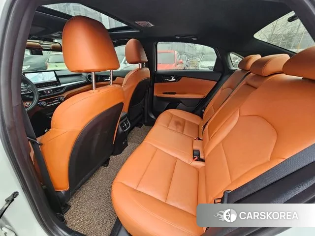 Kia The New K3 2nd generation 2021 Белый из Кореи, фото 2