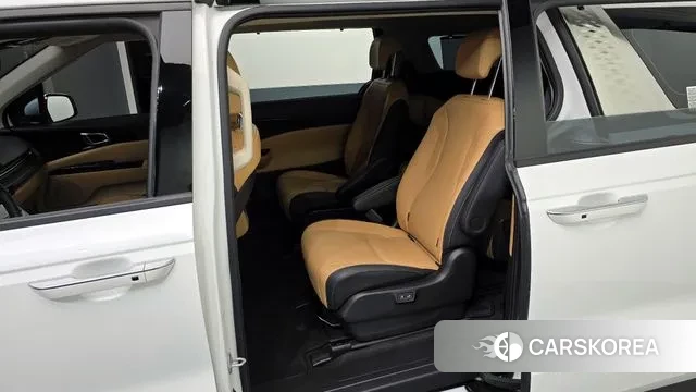 Kia Carnival 4th generation 2023 Белый из Кореи, фото 2