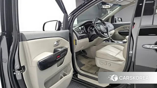 Kia The New Carnival 2019 Черный из Кореи, фото 2