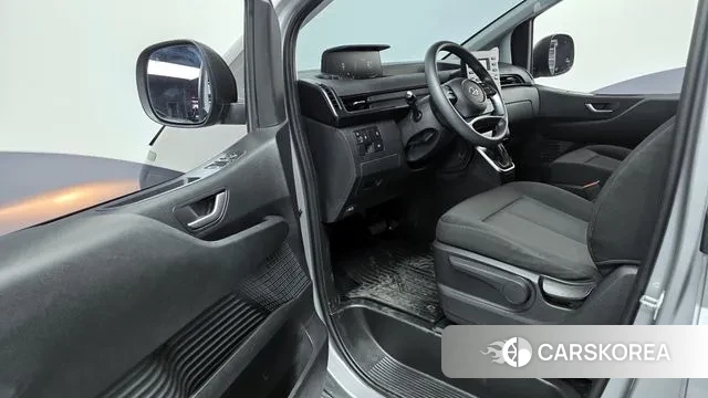 Hyundai Staria 2023 Серебряный из Кореи, фото 2