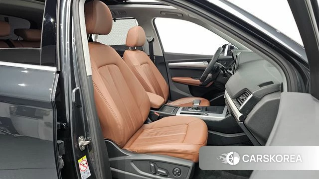 Audi Q5 (FY) 2023 Серый из Кореи, фото 2