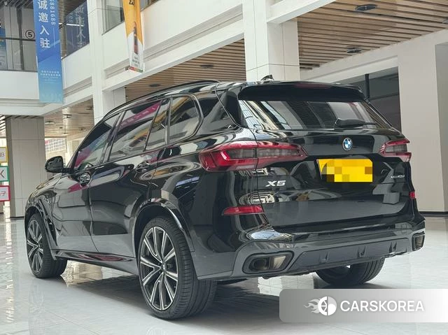 BMW X5 2023 Черный из Китая, фото 2