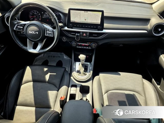 Kia The New K3 2nd generation 2022 Белый из Кореи, фото 2