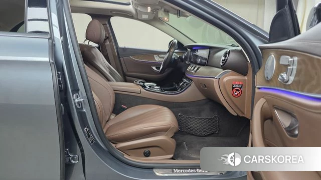 Mercedes-Benz E-Class W213 2019 Серый из Кореи, фото 2