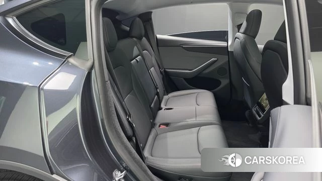 Tesla Model Y 2025 Серый из Кореи, фото 2