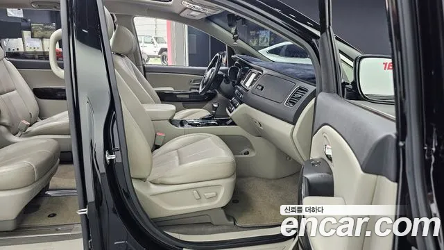 Kia The New Carnival 2018 Черный из Кореи, фото 2