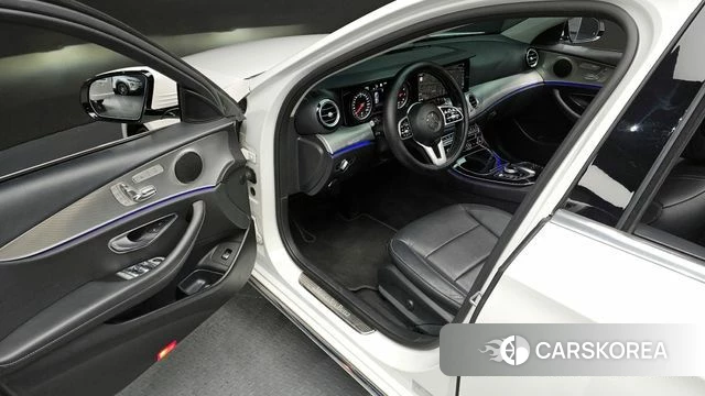 Mercedes-Benz E-Class W213 2019 Белый из Кореи, фото 2