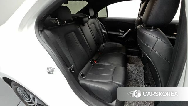 Mercedes-Benz A-Class W177 2021 Белый из Кореи, фото 2