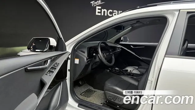 Kia Di Ol Nu Niro 2022 Белый из Кореи, фото 2