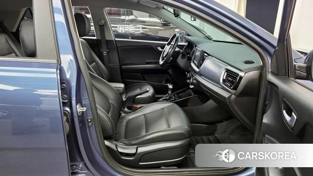 Kia Stonic 2020 Синий из Кореи, фото 2