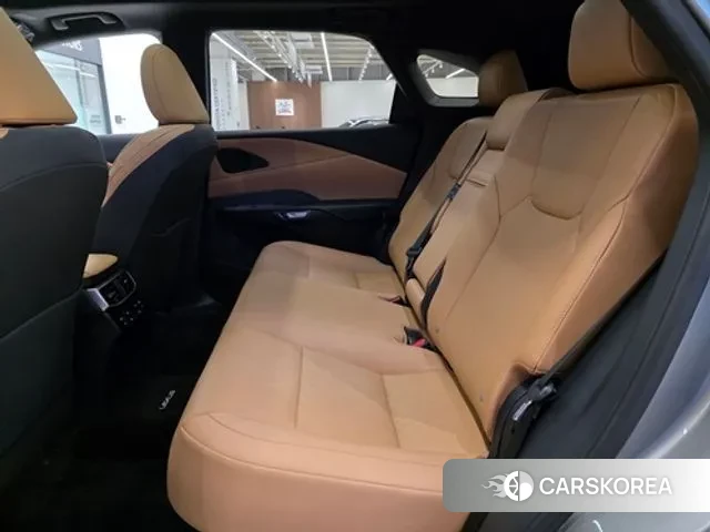 Lexus RX350h 5th generation 2025 Серебристо-серый из Кореи, фото 2