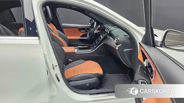 Mercedes-Benz C-Class W206 2022 Белый из Кореи, фото 2