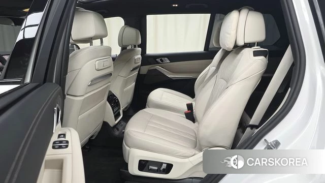 BMW X7 (G07) 2025 Белый из Кореи, фото 2