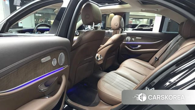 Mercedes-Benz E-Class W213 2019 Серый из Кореи, фото 2