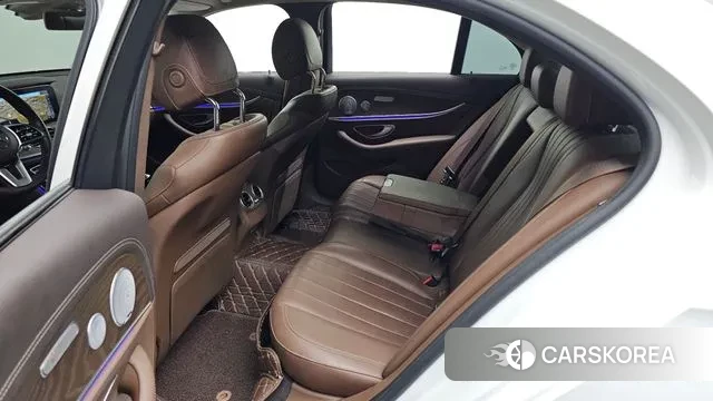 Mercedes-Benz E-Class W213 2020 Белый из Кореи, фото 2