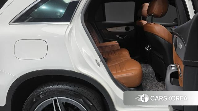 Mercedes-Benz GLC-Class X253 2022 Белый из Кореи, фото 2