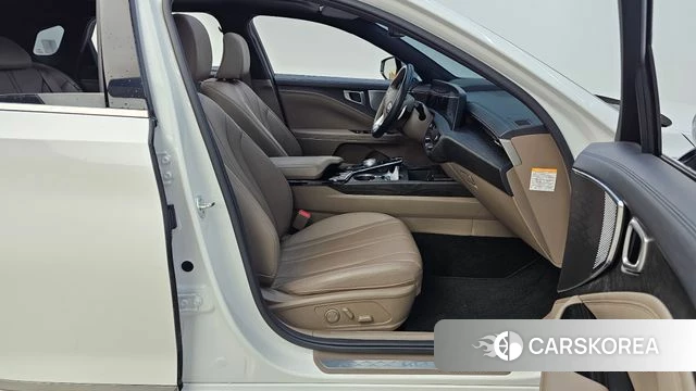 Kia K8 Hybrid 2023 Белый из Кореи, фото 2