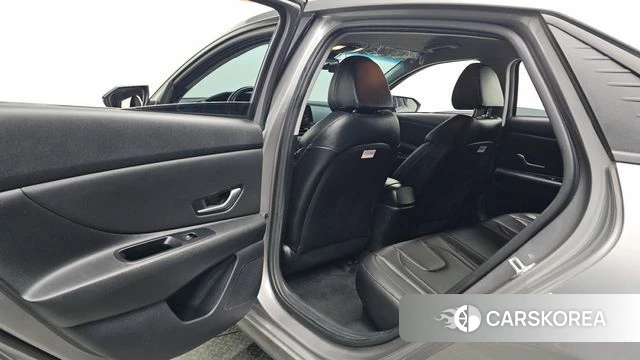 Hyundai Avante Hybrid (CN7) 2020 Серебристо-серый из Кореи, фото 2