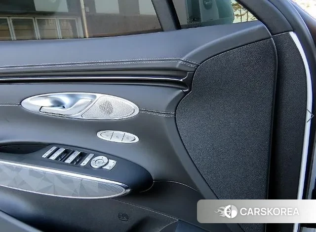 Genesis GV70 2022 Белый из Кореи, фото 2