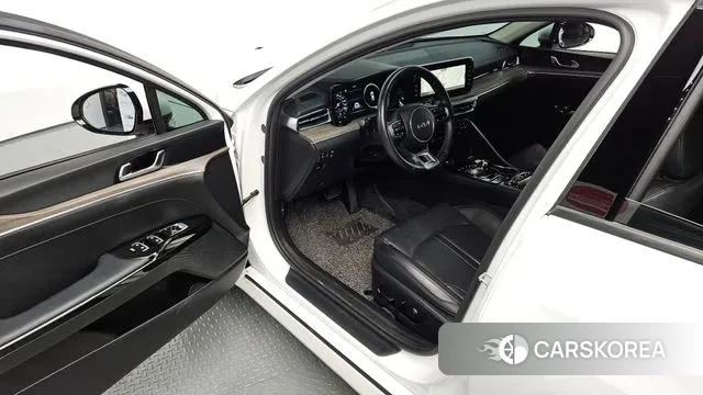 Kia K5 3rd generation 2023 Белый из Кореи, фото 2