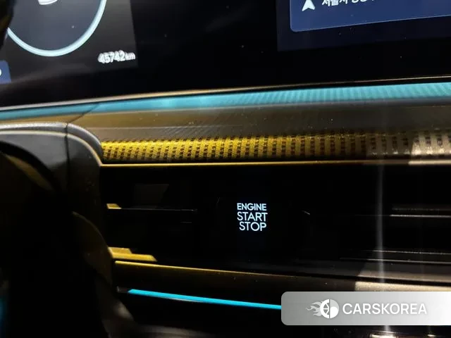 Hyundai Santa Fe (MX5) 2023 Черный из Кореи, фото 2