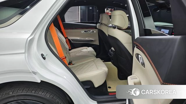 Genesis GV70 2025 Белый из Кореи, фото 2