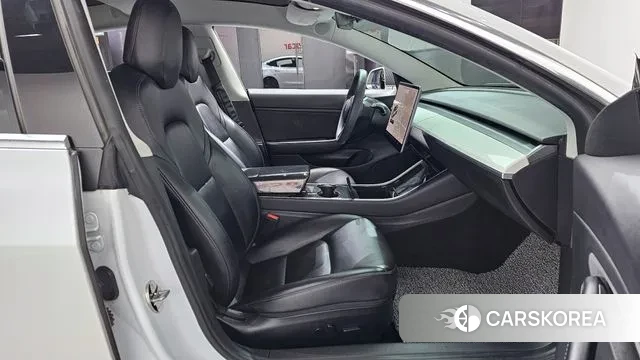 Tesla Model 3 2020 Белый из Кореи, фото 2