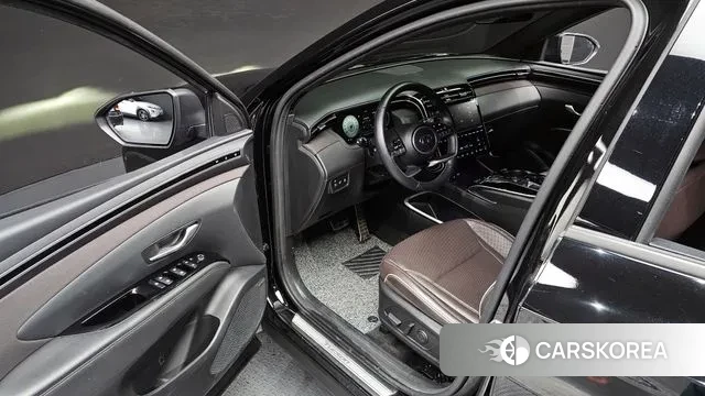 Hyundai Tucson (NX4) 2023 Черный из Кореи, фото 2