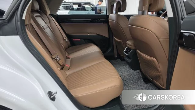 Hyundai Grandeur Hybrid (GN7) 2025 Белый из Кореи, фото 2