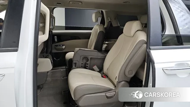 Kia Carnival 4th generation 2023 Белый из Кореи, фото 2