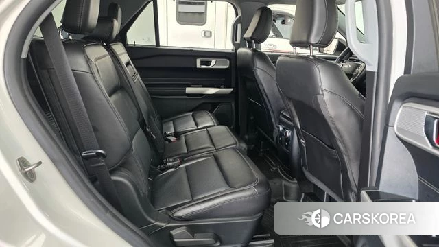 Ford Explorer 6th Generation 2021 Белый из Кореи, фото 2