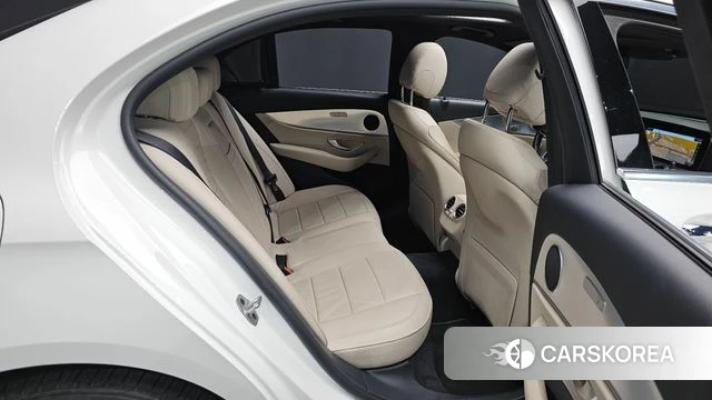 Mercedes-Benz E-Class W213 2020 Белый из Кореи, фото 2