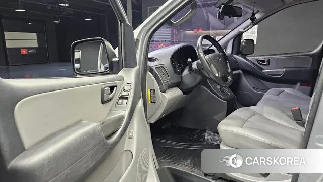 Hyundai The New Grand Starex 2019 Серебристо-серый из Кореи, фото 2