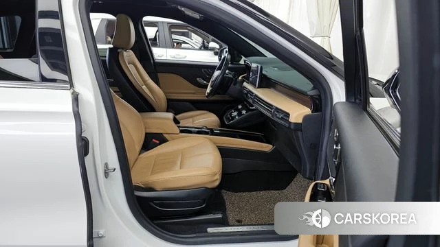 Lincoln Corsair 2022 Белый из Кореи, фото 2