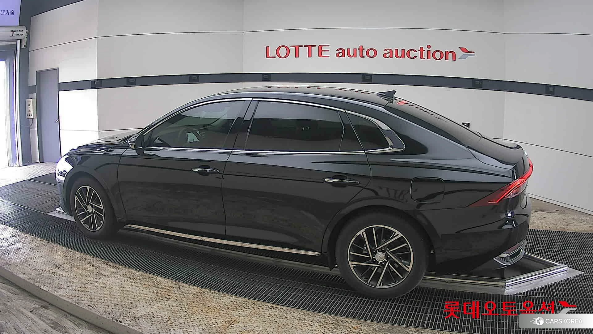 Hyundai Grandeur 2023 Abyss Black Pearl из Кореи, фото 2