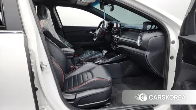 Kia The New K3 2nd generation 2021 Белый из Кореи, фото 2