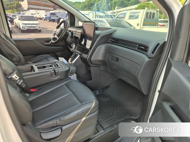 Hyundai Staria 2023 Белый из Кореи, фото 2