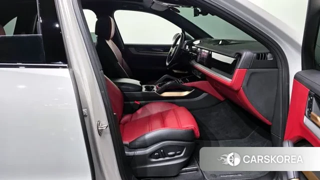 Porsche Cayenne (PO536) 2024 Жемчужный цвет из Кореи, фото 2